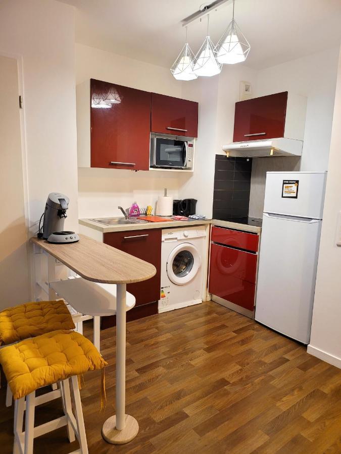 III Appart 2 Pieces, Neuf 200 M De Gare Parking Netflix Evry Courcouronnes Bagian luar foto