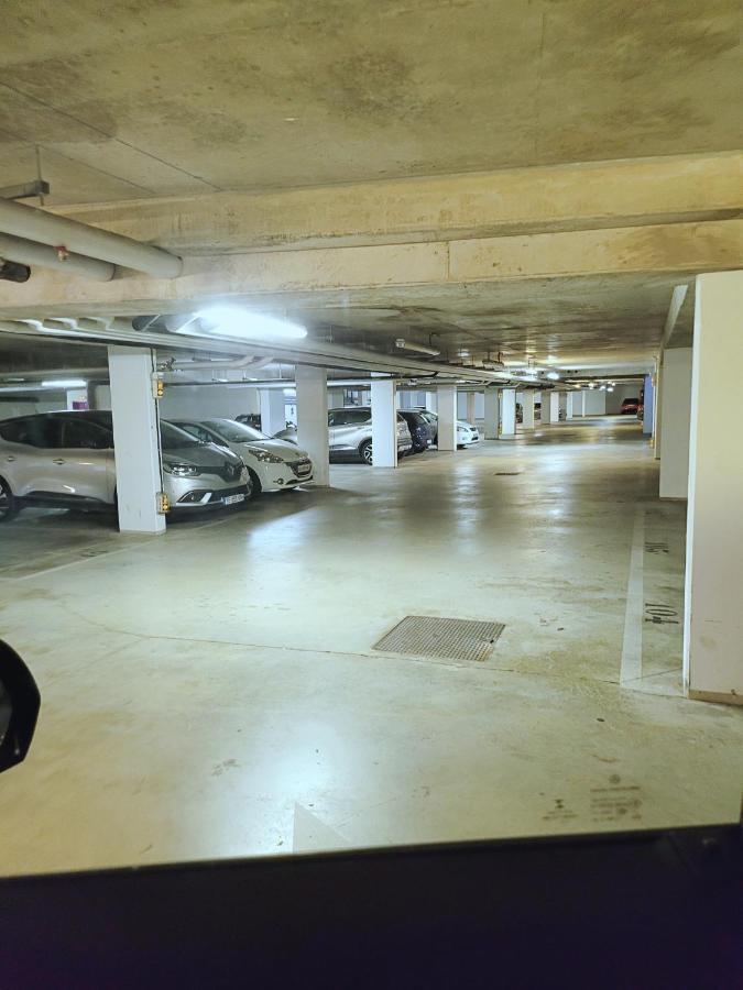 III Appart 2 Pieces, Neuf 200 M De Gare Parking Netflix Evry Courcouronnes Bagian luar foto